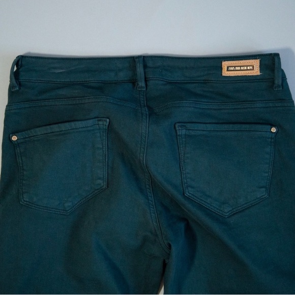ZARA Green Denim Jeans with Gold Accents - Picture 3 of 5